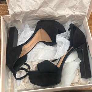 Chinese Laundry Elegant Black Suede Heels
